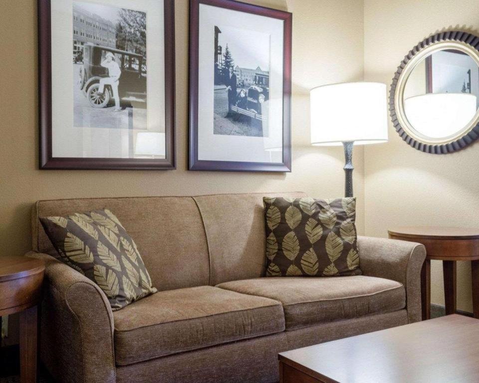 Comfort Suites Starkville Exteriör bild